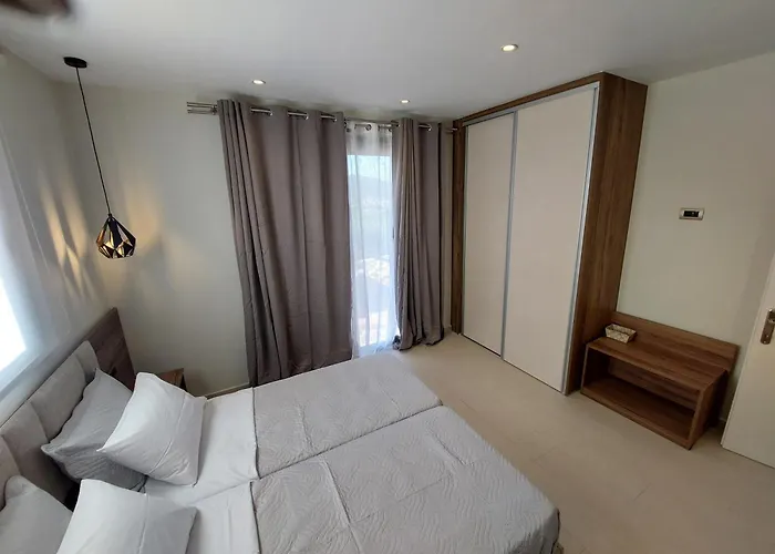 Averto ヴィラ サミ