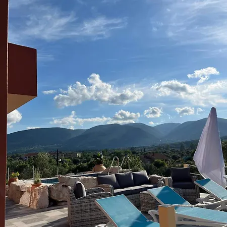 Averto Villa